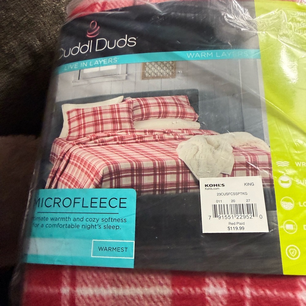 Cuddl Duds Red and White Plaid Microfleece sheet set